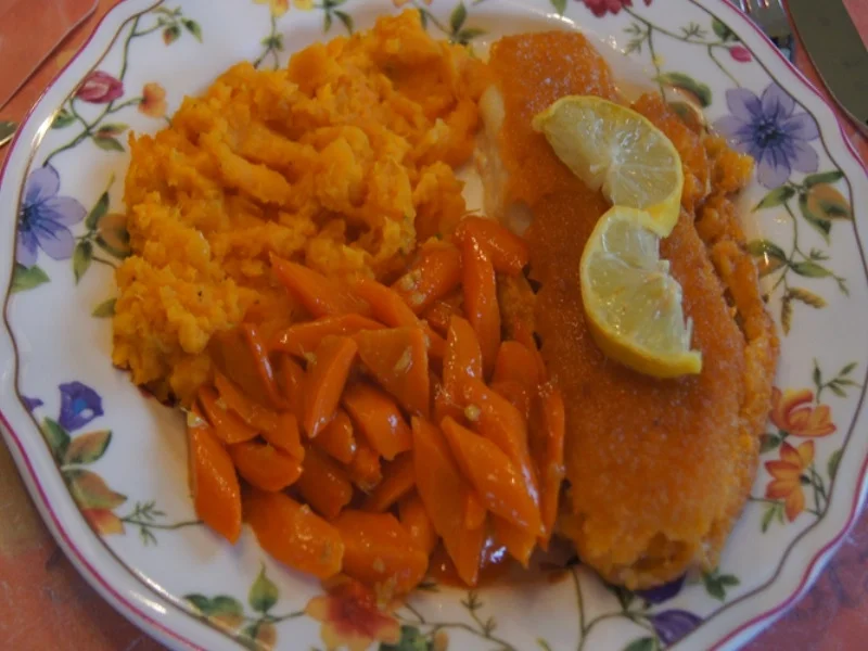 Alaska-Seelachsfilet mit Honig-Ingwer-Möhren und Süßkartoffelstampf - Rezept - Bild Nr. 12