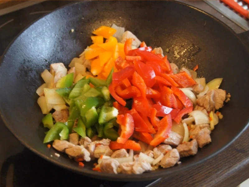 Rezept: Schweinefilet mit Champignons, Paprikas , Zwiebeln und Kartoffelpilzen Bild Nr. 6939 Schweinefilet mit Champignons, Paprikas , Zwiebeln und Kartoffelpilzen - Rezept - Bild Nr. 6939