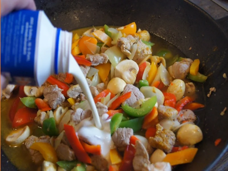 Rezept: Schweinefilet mit Champignons, Paprikas , Zwiebeln und Kartoffelpilzen Bild Nr. 6945 Schweinefilet mit Champignons, Paprikas , Zwiebeln und Kartoffelpilzen - Rezept - Bild Nr. 6945