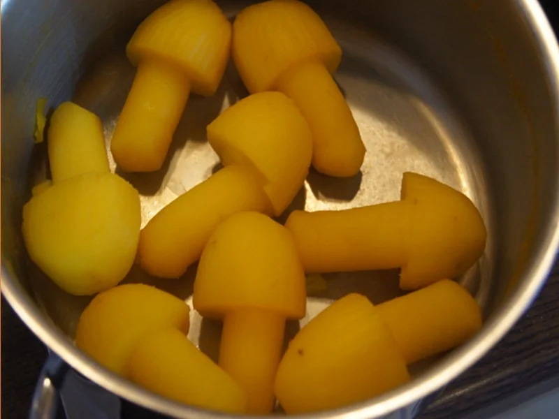 Rezept: Schweinefilet mit Champignons, Paprikas , Zwiebeln und Kartoffelpilzen Bild Nr. 6958 Schweinefilet mit Champignons, Paprikas , Zwiebeln und Kartoffelpilzen - Rezept - Bild Nr. 6958