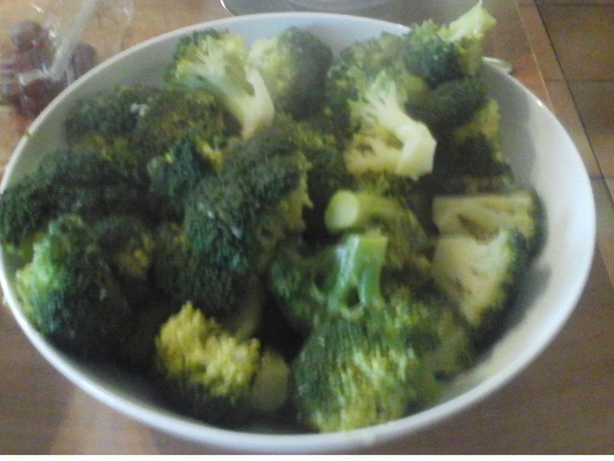 Rezept: Backofenkoteletts mit Brokkoli und Kartoffeln Bild Nr. 6941 Backofenkoteletts mit Brokkoli und Kartoffeln - Rezept - Bild Nr. 6941