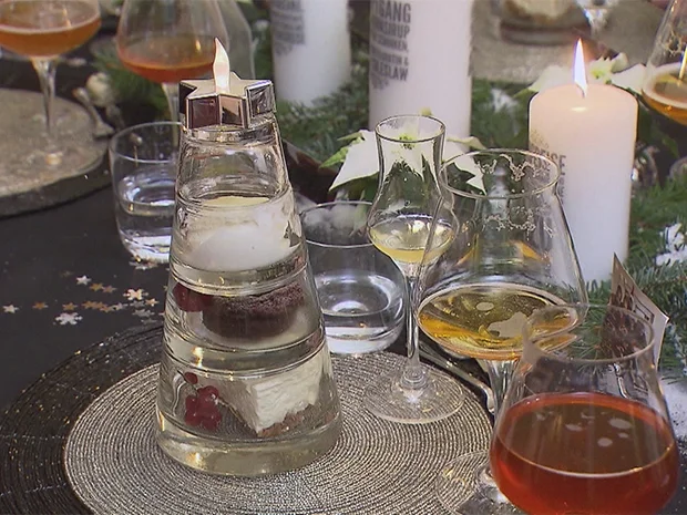 NY Cheesecake, Schokoladentarte a la Silvie, Pekannuss-Buttereis mit Peters Marzipansoße - Rezept - Bild Nr. 6935