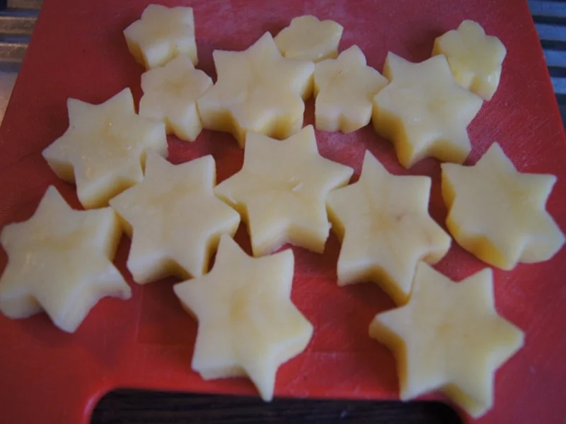 Schlemmerfilet mit pikanten Rahmspinat und Kartoffelstampf mit Kartoffelsternen - Rezept - Bild Nr. 11