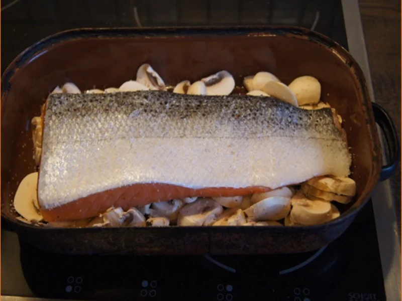 Backofenlachsfilet auf Champignons mit Zuckerschotenpüree und Süßkartoffelstampf - Rezept - Bild Nr. 6940