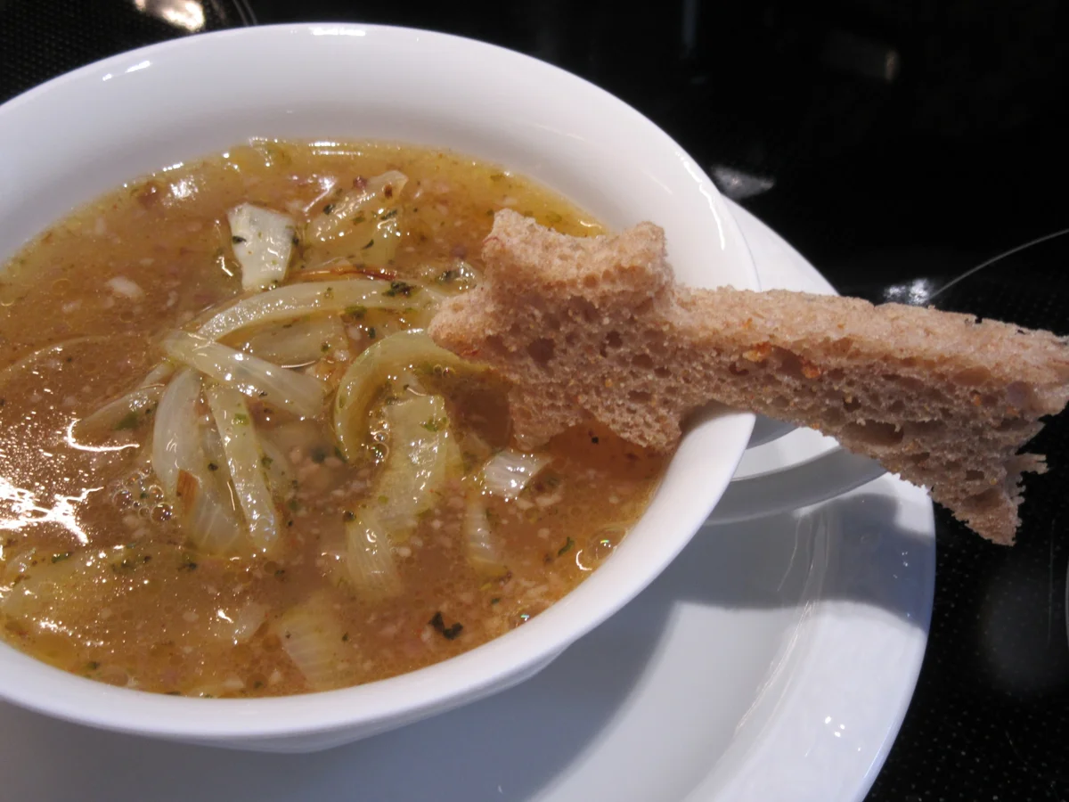 Suppen: Fränkische Zwiebelsuppe - Rezept - Bild Nr. 6939