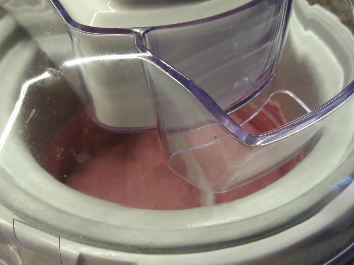 Rezept: Dessert: Himbeereis aus Skyr Bild Nr. 6 Dessert: Himbeereis aus Skyr - Rezept - Bild Nr. 6