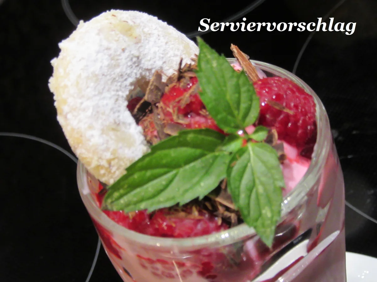 Rezept: Dessert: Himbeereis aus Skyr Bild Nr. 7 Dessert: Himbeereis aus Skyr - Rezept - Bild Nr. 7