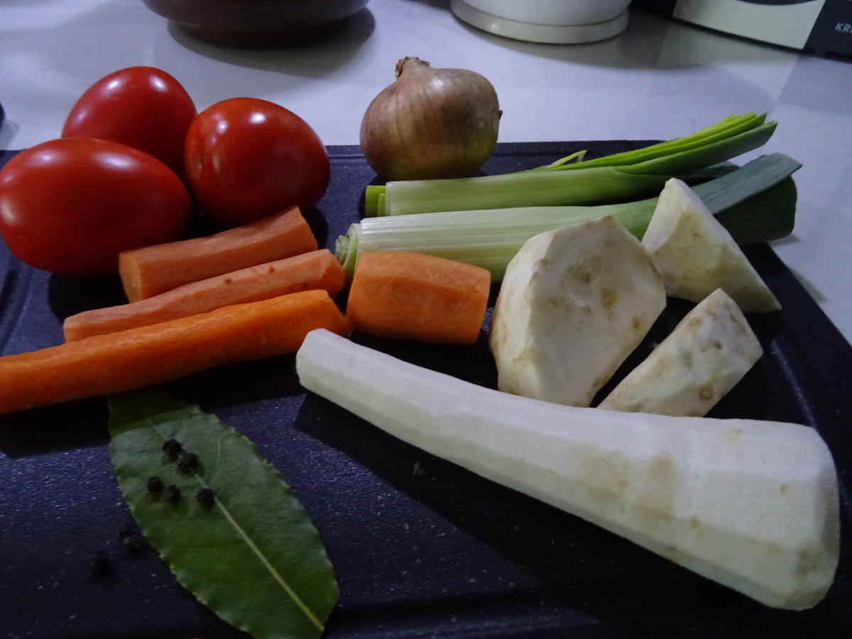 Rinds-Consommé - Rezept - Bild Nr. 6944