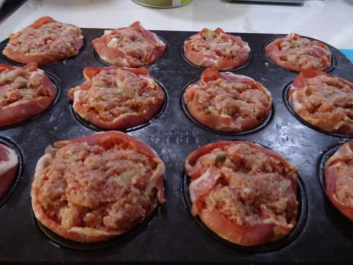 Hackfleisch-Törtchen mit Käsefüllung und Bacon-Mantel  - Rezept - Bild Nr. 6940