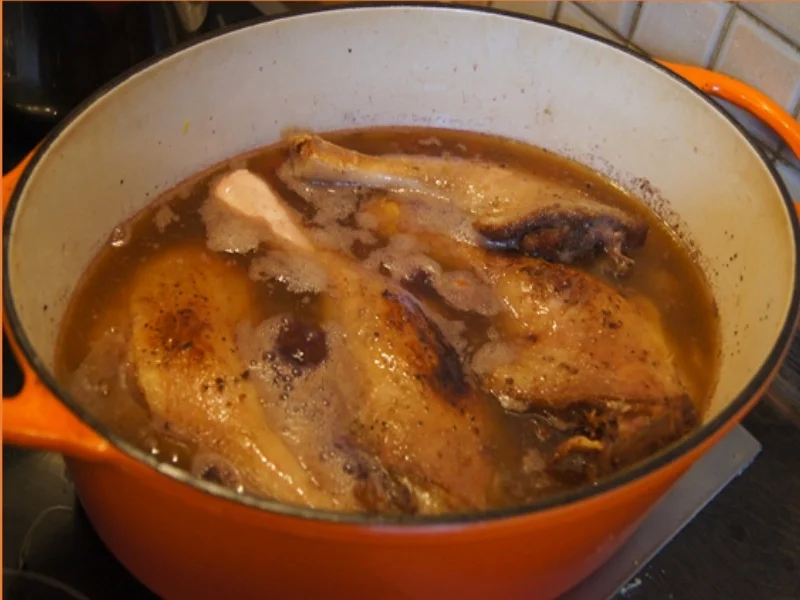 Rezept: Gänsekeulen mit Gemüsesauce, Böhmischen Knödeln und Ananas-Mango-Rotkohl Bild Nr. 10 Gänsekeulen mit Gemüsesauce, Böhmischen Knödeln und Ananas-Mango-Rotkohl - Rezept - Bild Nr. 10