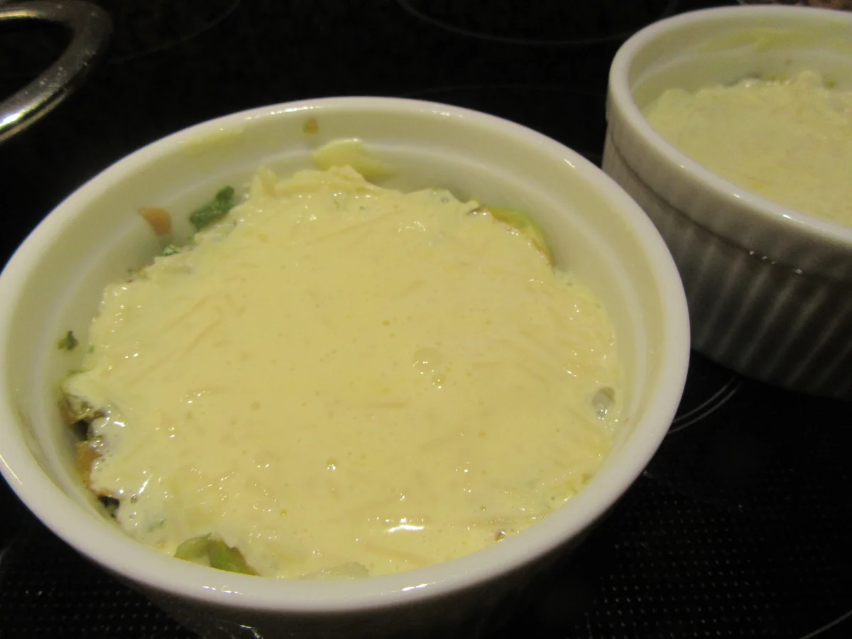 Rezept: Fleisch: Rinderlende NT mit Pflaumensoße, Rosenkohlgratin und Kartoffelstroh Bild Nr. 6960 Fleisch: Rinderlende NT mit Pflaumensoße, Rosenkohlgratin und Kartoffelstroh - Rezept - Bild Nr. 6960