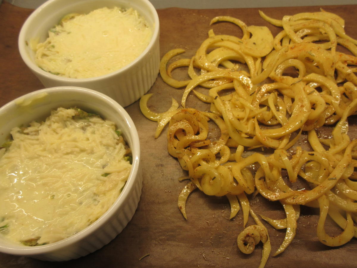 Fleisch: Rinderlende NT mit Pflaumensoße, Rosenkohlgratin und Kartoffelstroh - Rezept - Bild Nr. 6962