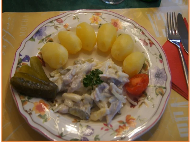 Matjesfiletsalat mit Pellkartoffeldrillingen - Rezept - Bild Nr. 12