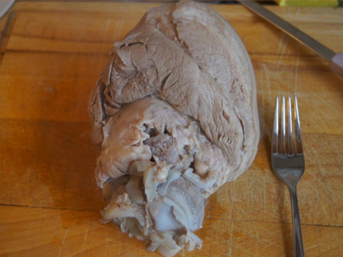 Eisbein mit pikanten Sauerkraut, Kartoffeln und Meerrettichsauce - Rezept - Bild Nr. 6
