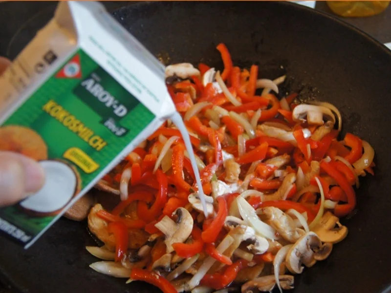 Rezept: Putengeschnetzeltes im Wok mit Basmatireis Bild Nr. 6998 Putengeschnetzeltes im Wok mit Basmatireis - Rezept - Bild Nr. 6998