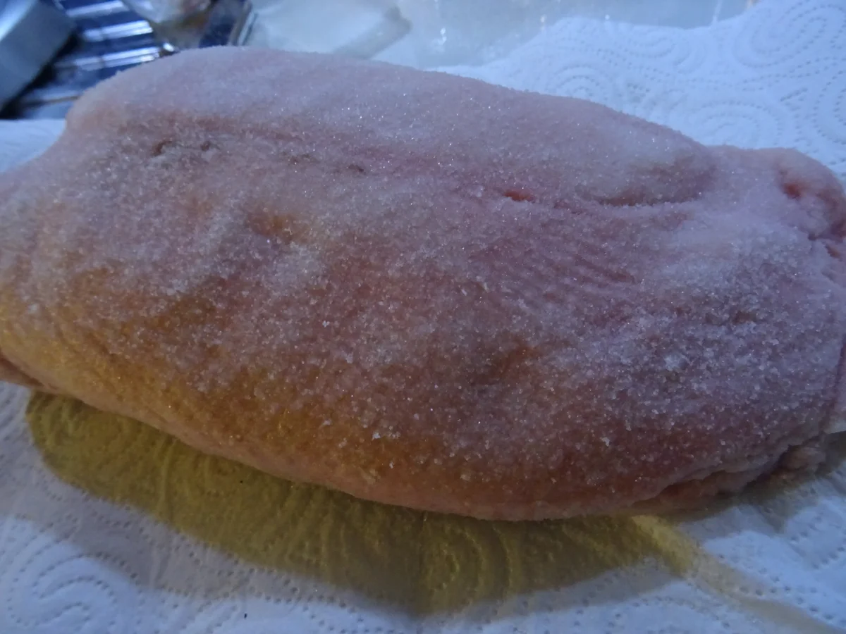 Gepökelte Gänsebrust mit Steinpilz-Rahmsoße und Brezen-Serviettenknödel - Rezept - Bild Nr. 6986