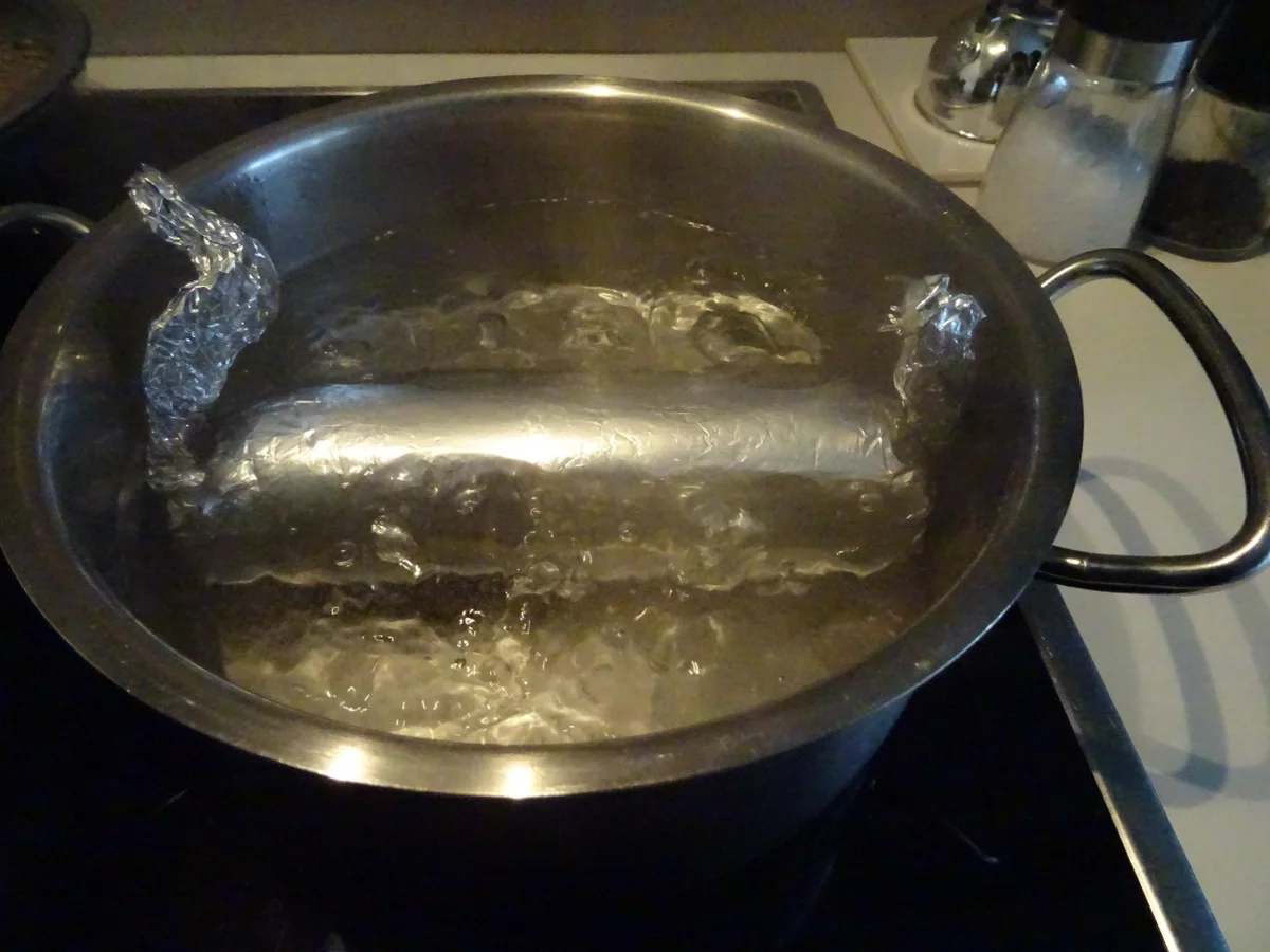 Gepökelte Gänsebrust mit Steinpilz-Rahmsoße und Brezen-Serviettenknödel - Rezept - Bild Nr. 6988