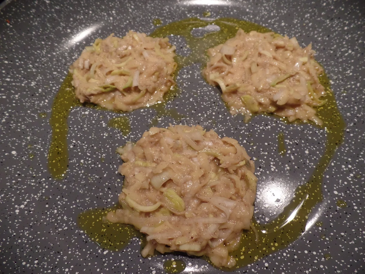 Linsen-Kokossuppe mit Kartoffel-Lauchrösti - Rezept - Bild Nr. 6993