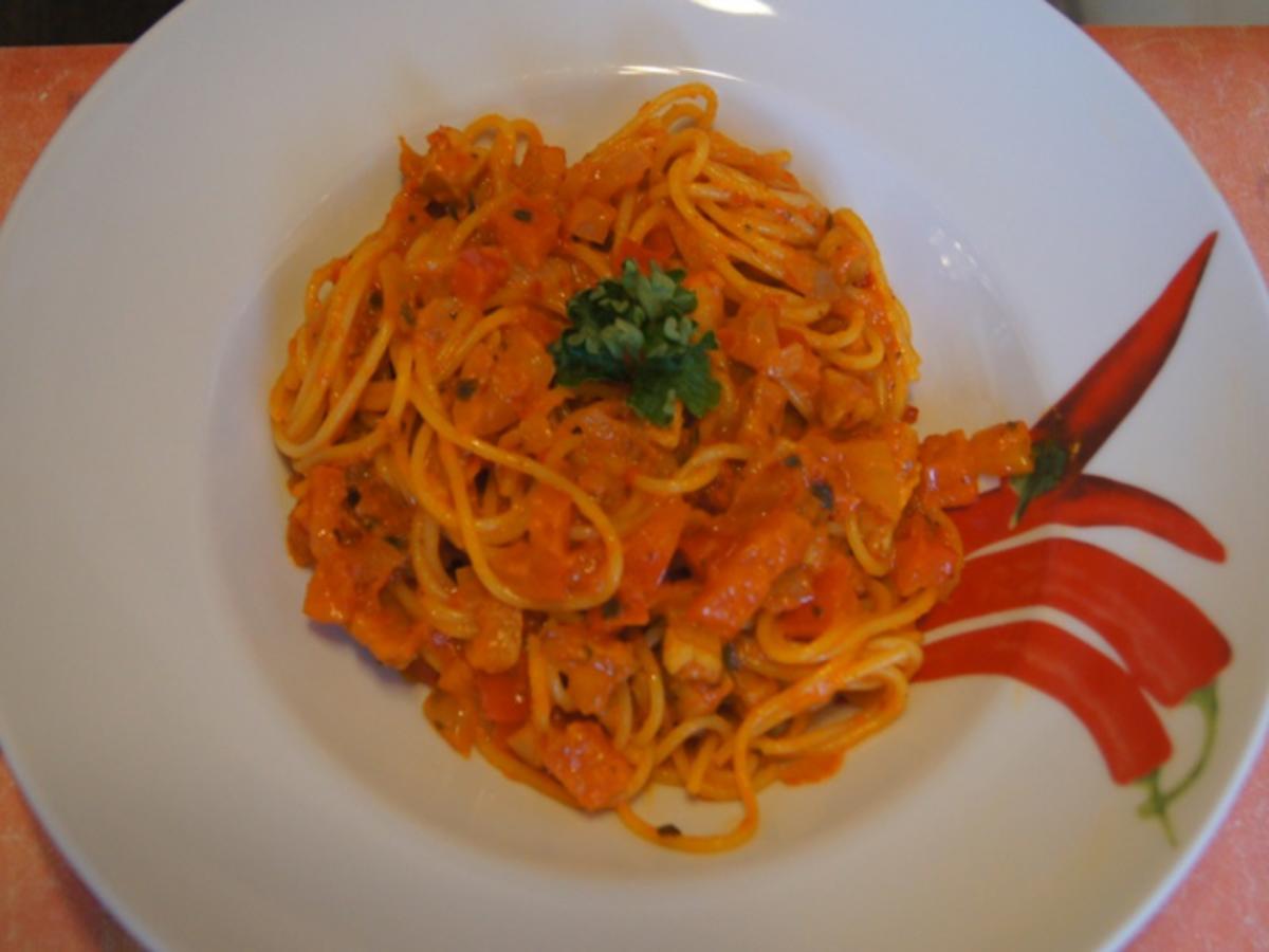 Spaghetti mit Ajvar und Putenbrustfilet - Rezept - Bild Nr. 2