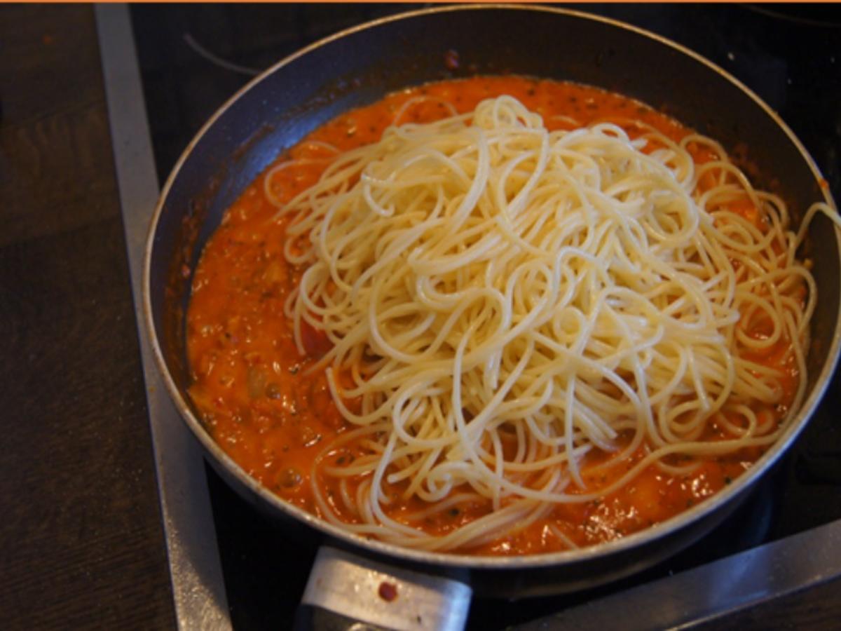 Spaghetti mit Ajvar und Putenbrustfilet - Rezept - Bild Nr. 14