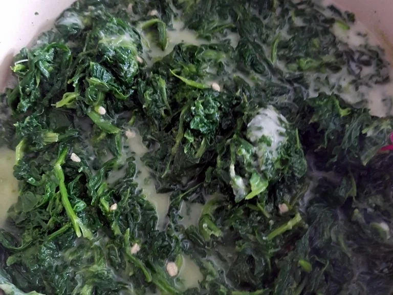 Lachs an Käse-Creme-Spinat und Salzkartoffel - Rezept - Bild Nr. 7026