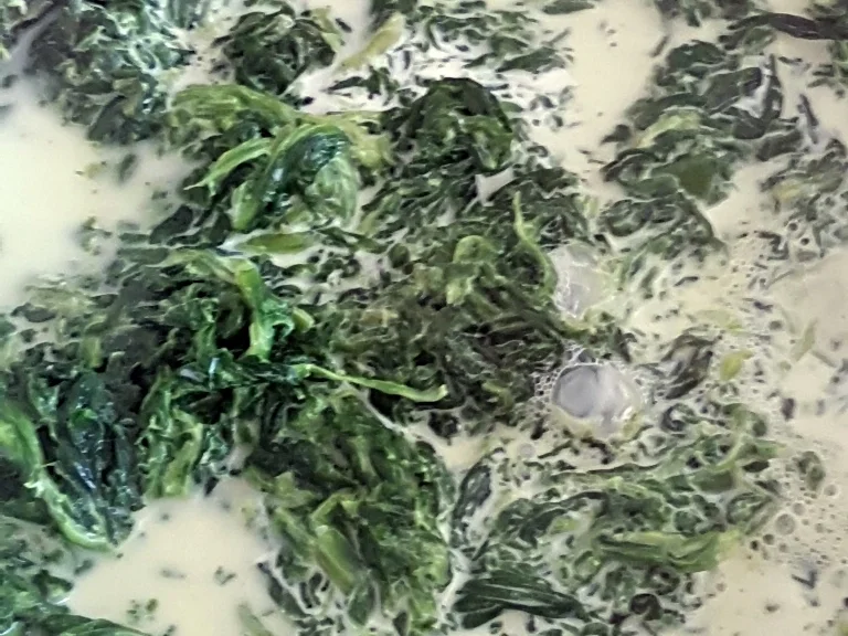 Lachs an Käse-Creme-Spinat und Salzkartoffel - Rezept - Bild Nr. 7027