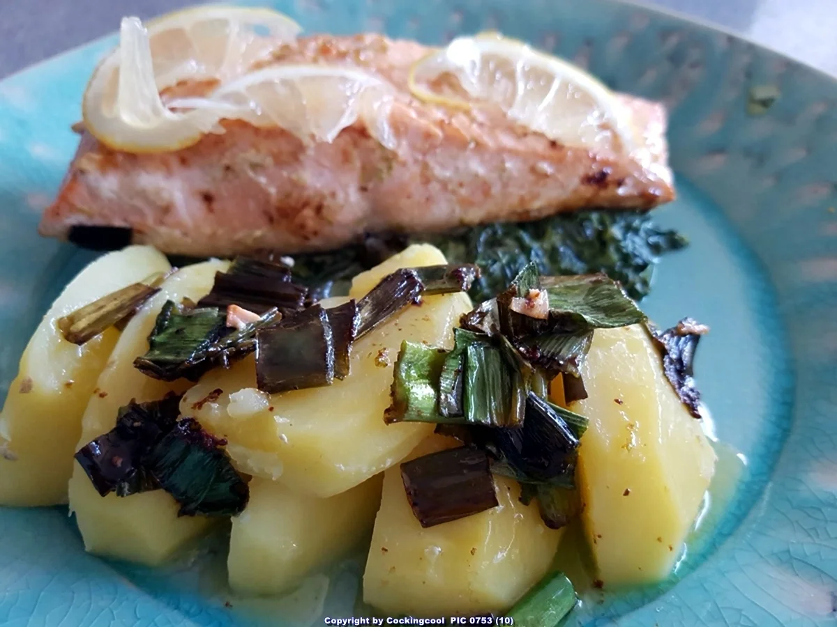 Lachs an Käse-Creme-Spinat und Salzkartoffel - Rezept - Bild Nr. 7034