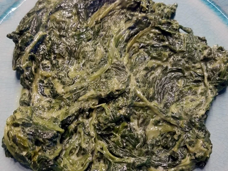 Lachs an Käse-Creme-Spinat und Salzkartoffel - Rezept - Bild Nr. 7037