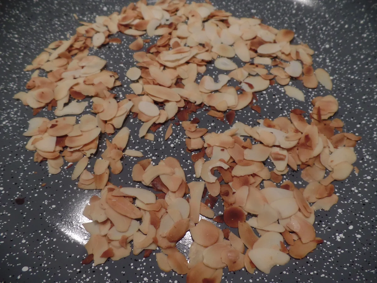 Topinambur-Suppe mit Risoni-Nudeln und on Top mit Radicchio-Salsa - Rezept - Bild Nr. 7030