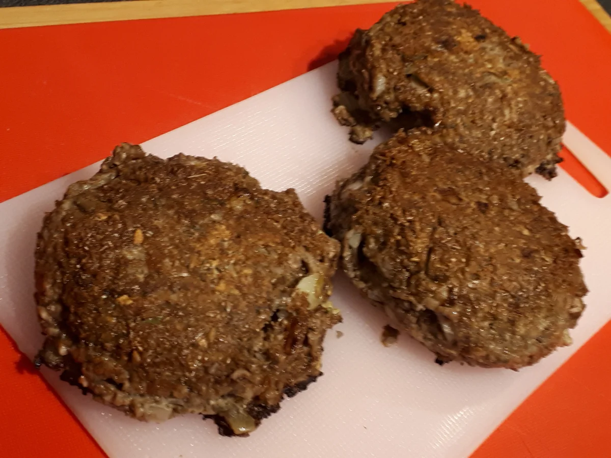 Rezept: BiNe` S LOW CARB PILZBURGER Bild Nr. 4 BiNe` S LOW CARB PILZBURGER - Rezept - Bild Nr. 4