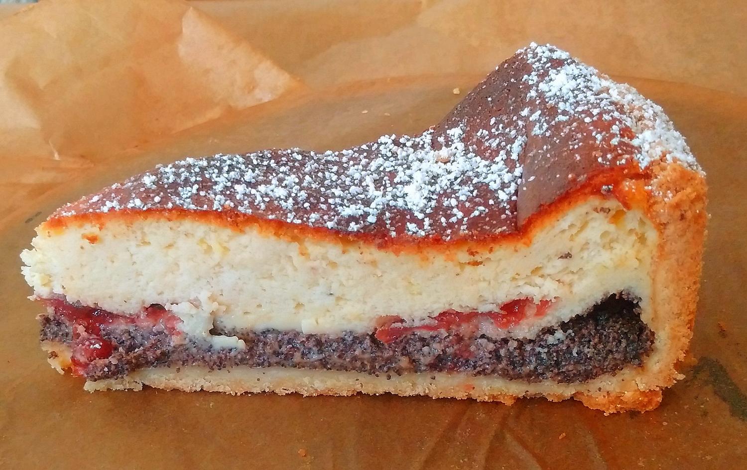 Mohn-Quark- Kuchen mit Preiselbeermarmelade - Rezept - kochbar.de