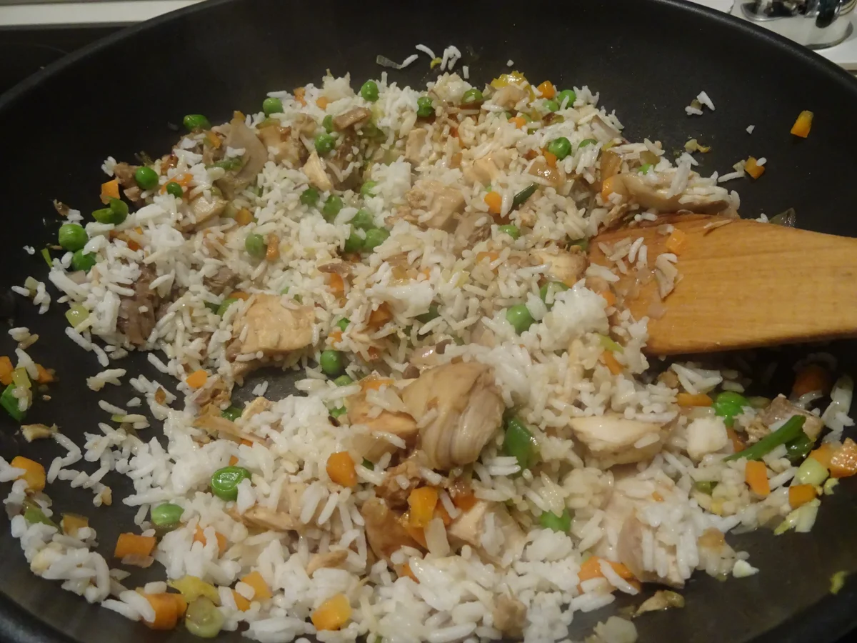 Gebratener Eier-Reis mit Huhn - Rezept - Bild Nr. 7061