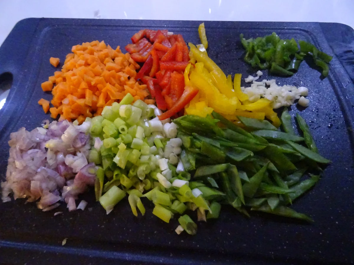 Gebratener Eier-Reis mit Huhn - Rezept - Bild Nr. 7064