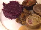 Dreierlei Rouladen mit Rotkohl, gebratenen Pilzen und Rosmarinkartoffeln - Rezept - Bild Nr. 2