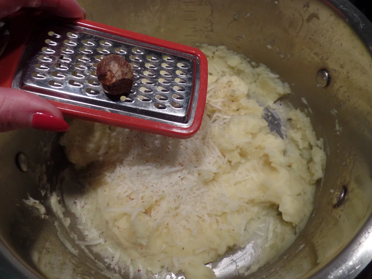 Schweinefilet mit Meerrettichsauce und Kartoffel-Parmesan-Stampf - Rezept - Bild Nr. 7099