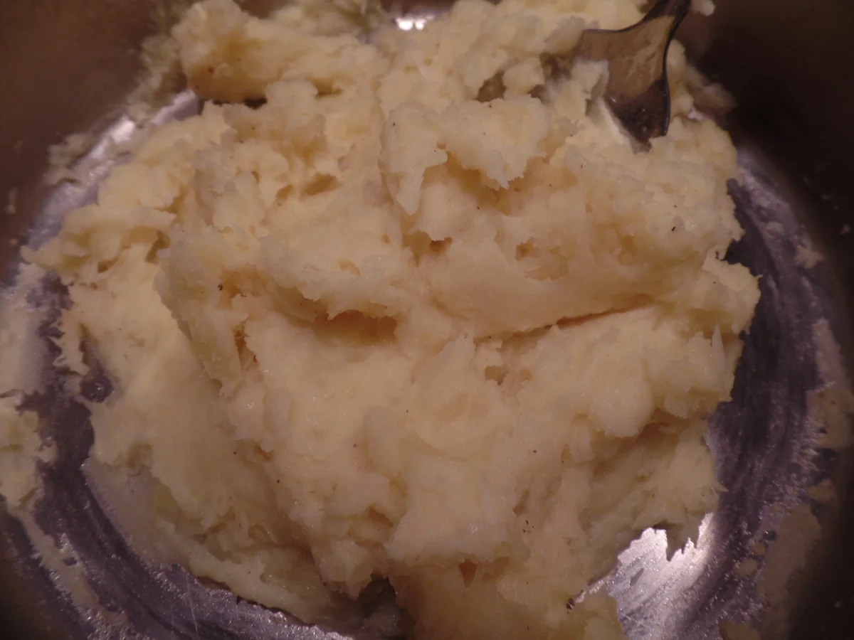 Schweinefilet mit Meerrettichsauce und Kartoffel-Parmesan-Stampf - Rezept - Bild Nr. 7100