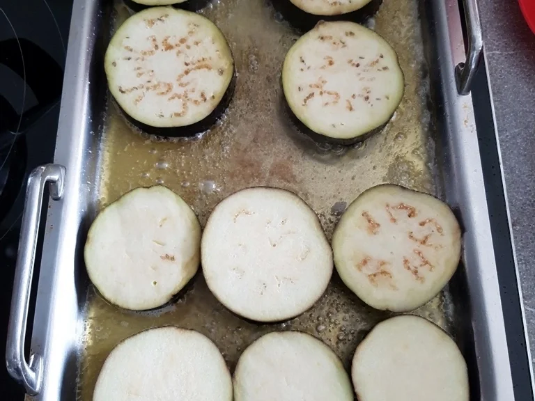 Rezept: Auberginen gebraten und/oder eingelegt Bild Nr. 7083 Auberginen gebraten und/oder eingelegt - Rezept - Bild Nr. 7083