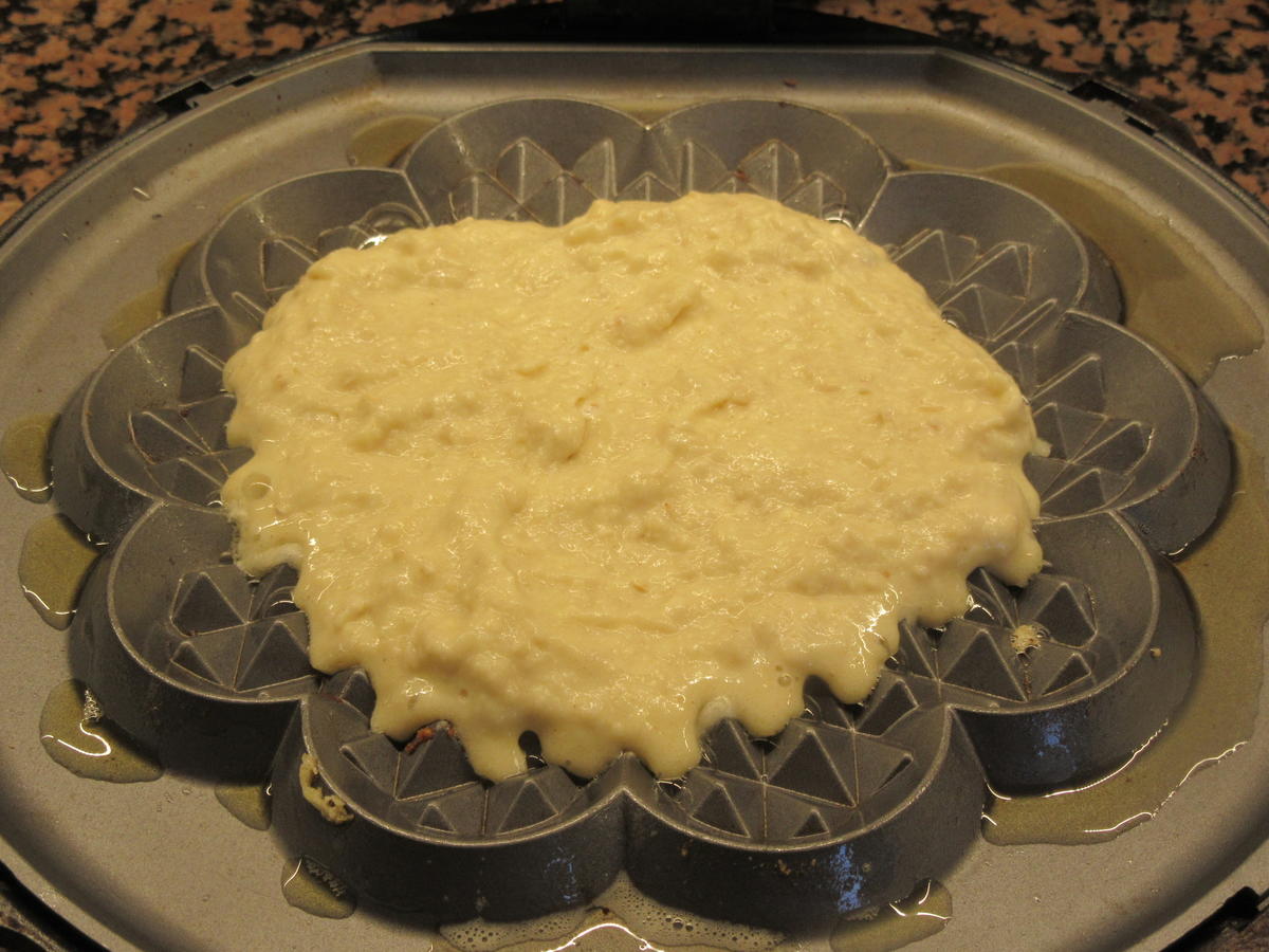 Backen: Kernige Sahnewaffeln mit Joghurt-Powidl*-Füllung - Rezept - Bild Nr. 7093