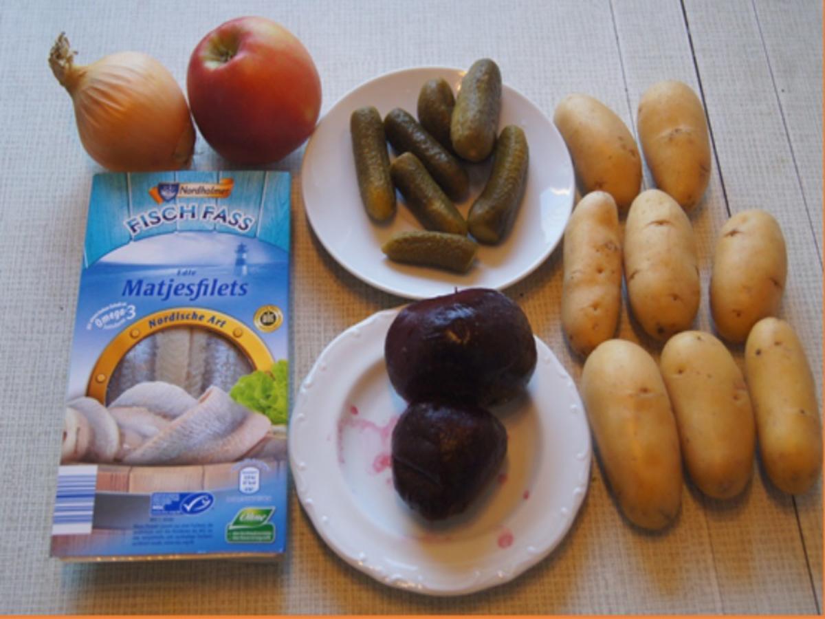 Herzhafter Matjessalat mit Kartoffelpilzen - Rezept - Bild Nr. 3