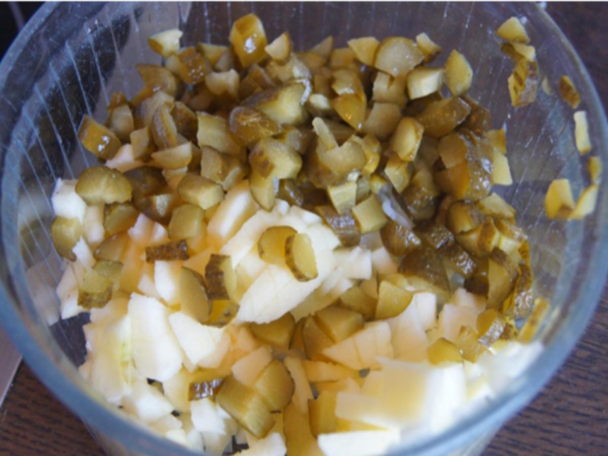 Herzhafter Matjessalat mit Kartoffelpilzen - Rezept - Bild Nr. 4