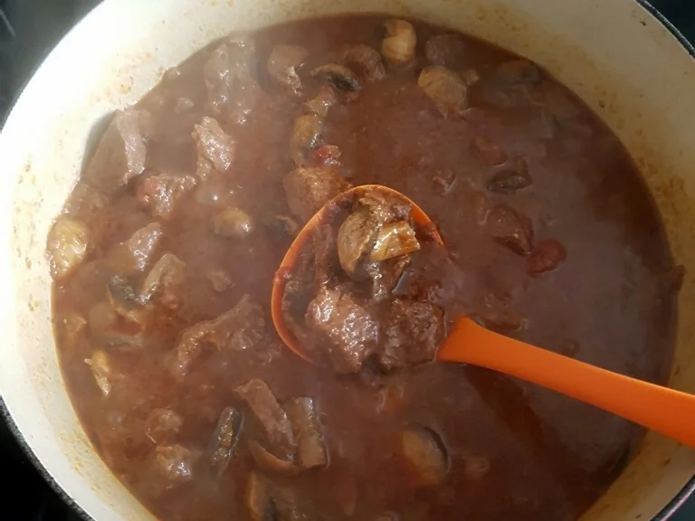 Gulasch à la Biggi - Rezept - Bild Nr. 7120