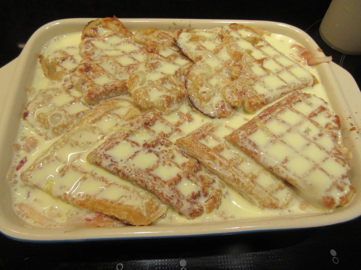 Rezept: Auflauf: Waffelauflauf mit Äpfeln und Vanillesoße Bild Nr. 7118 Auflauf: Waffelauflauf mit Äpfeln und Vanillesoße - Rezept - Bild Nr. 7118