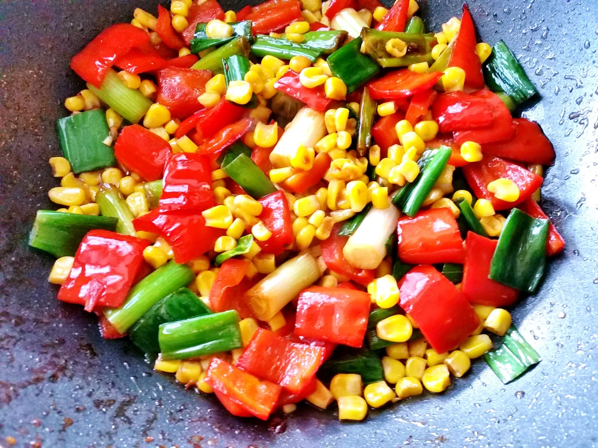 Erfrischend buntes Wokgemüse - Rezept - Bild Nr. 7121