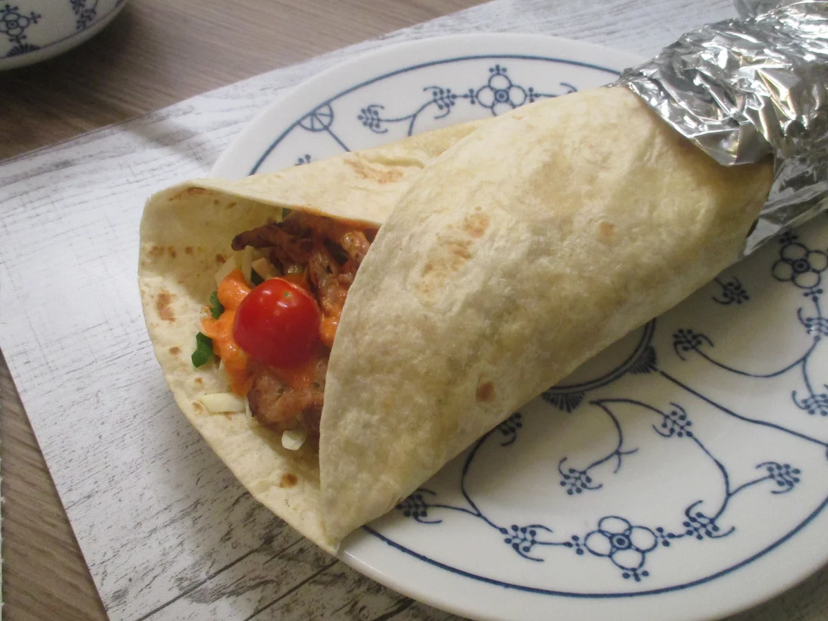 Meine Döner - Rolle mit Paprika-Feta Dip - Rezept - Bild Nr. 7141