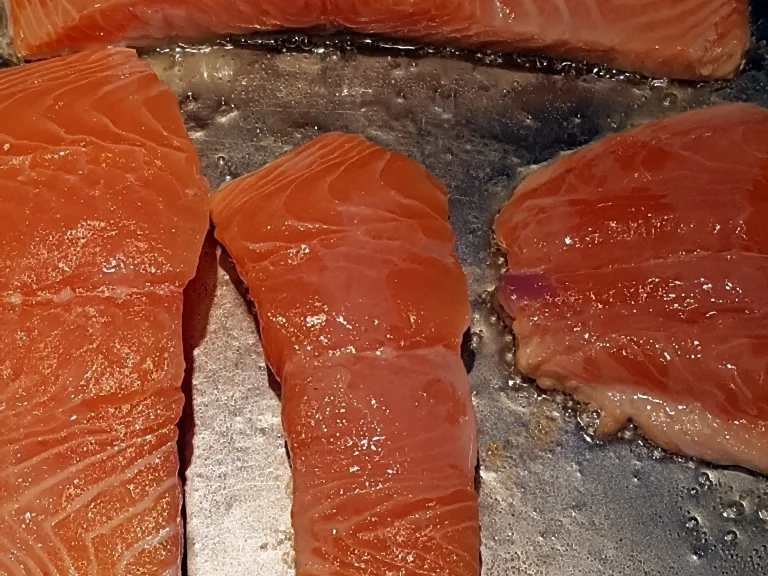 Lachsfilet ohne Haut und trotzdem schön glasig - Rezept - Bild Nr. 7143