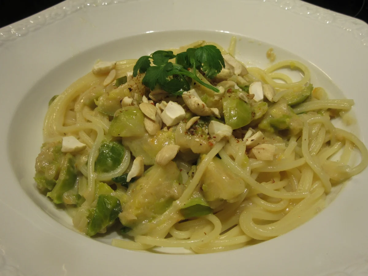 Pasta: Pasta di Cavoletti di Bruxelles - Rezept - Bild Nr. 7138