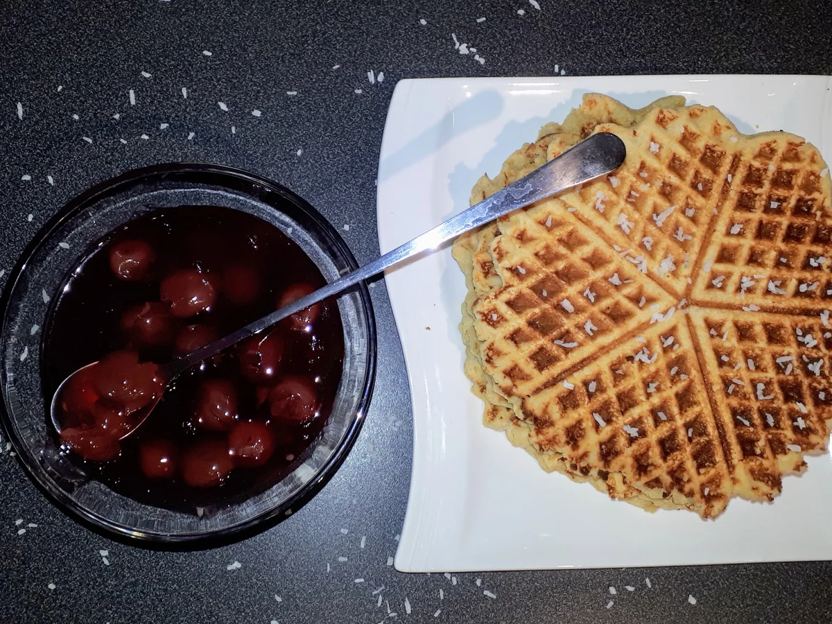 Rezept: BiNe` S HEISSE KIRSCHEN Bild Nr. 2 BiNe` S HEISSE KIRSCHEN - Rezept - Bild Nr. 2