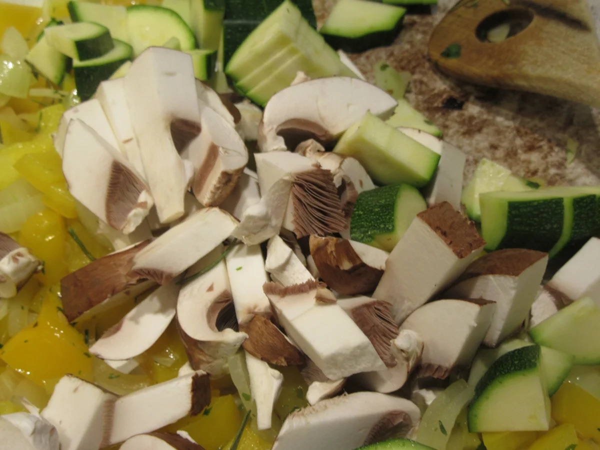 Rezept: Gemüse: Mediterranes Pfannengemüse Bild Nr. 7164 Gemüse: Mediterranes Pfannengemüse - Rezept - Bild Nr. 7164