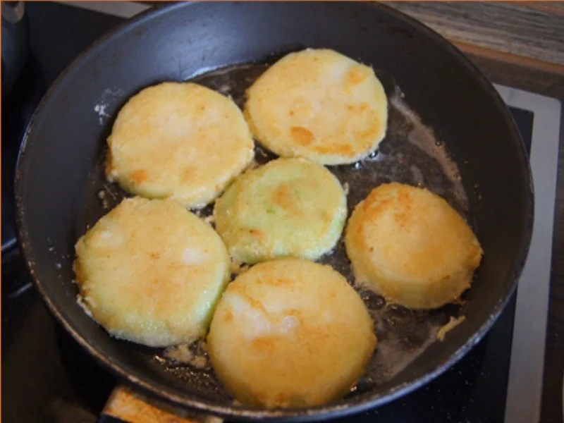 Kohlrabi-Schnitzel mit Brokkoli und Rote Bete-Sellerie-Stampf - Rezept - Bild Nr. 7165