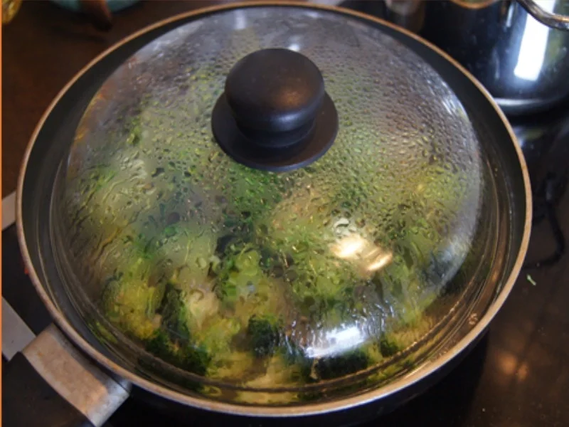 Kohlrabi-Schnitzel mit Brokkoli und Rote Bete-Sellerie-Stampf - Rezept - Bild Nr. 7170